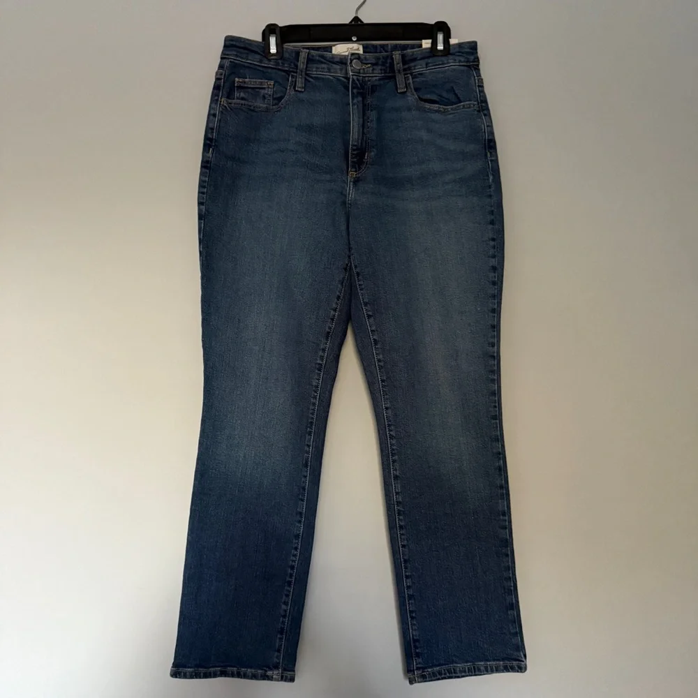 Universal Thread High Rise Straight Jean NWT - Picture 1 of 4